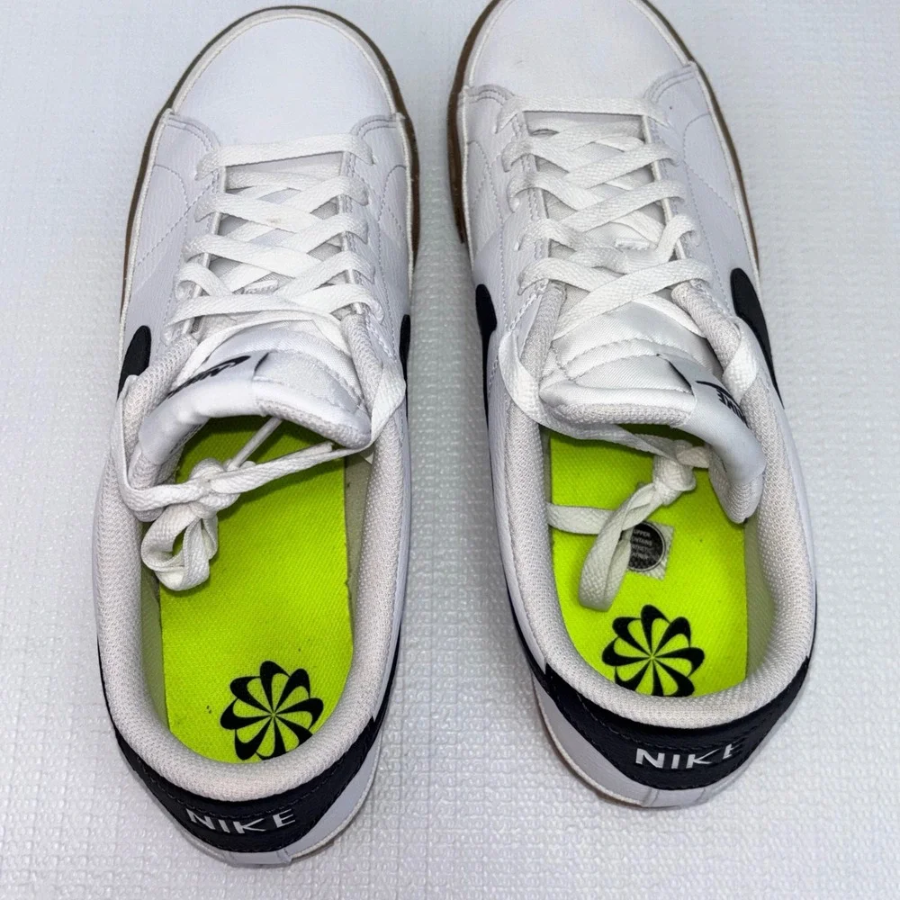 Nike Court Legacy Sneakers Premium White‎ Gum Sole Women's Size 11.5